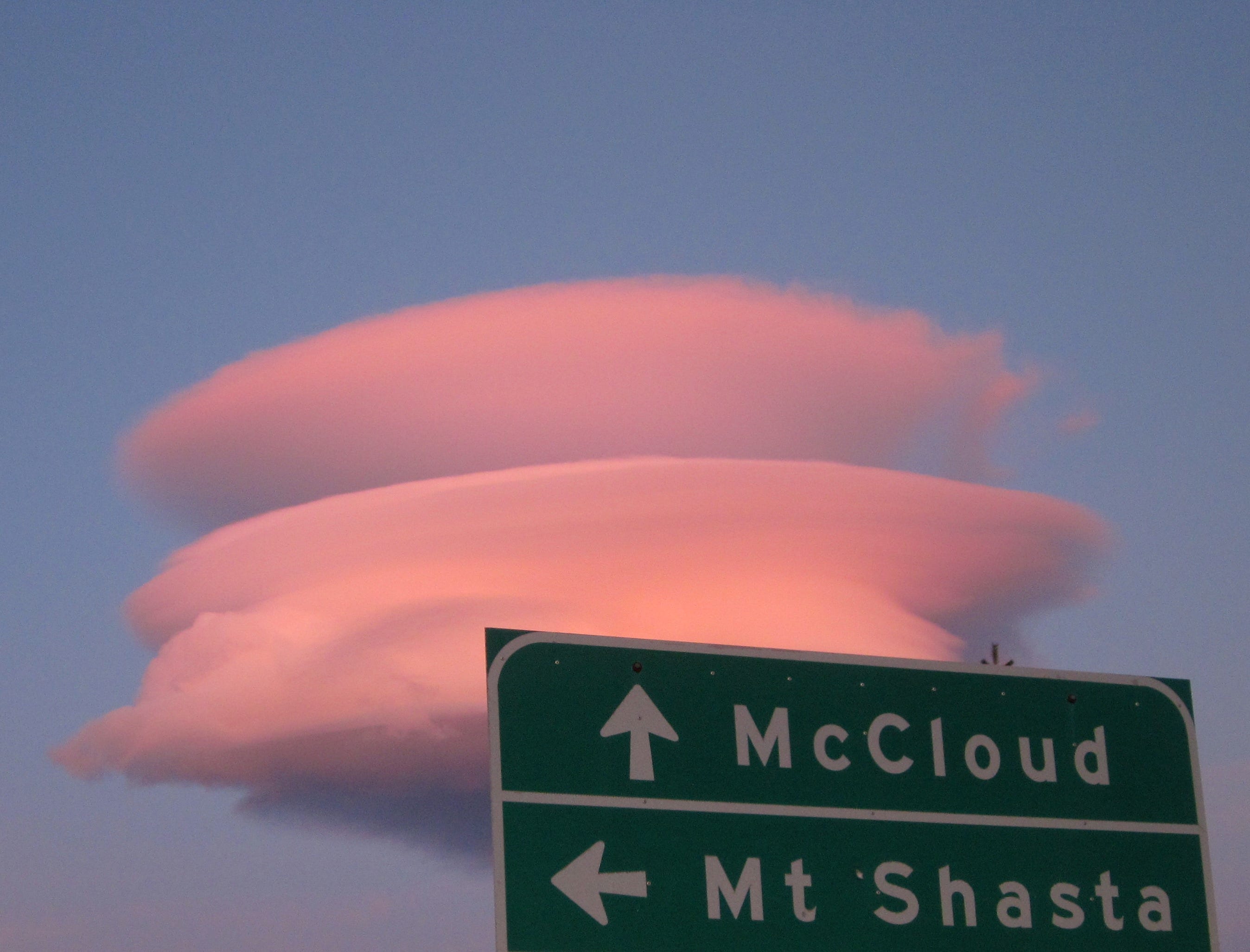 A lenticluar cloud in 2012.
